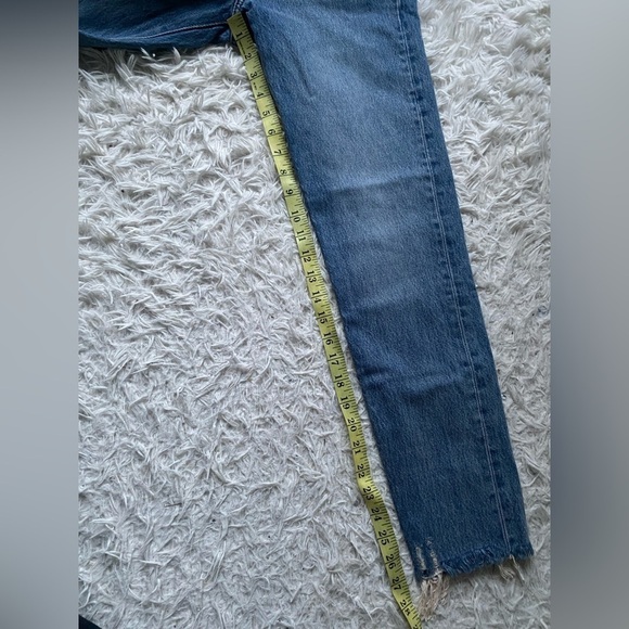 Levi’s Wedgie  Jean - Picture 6 of 8